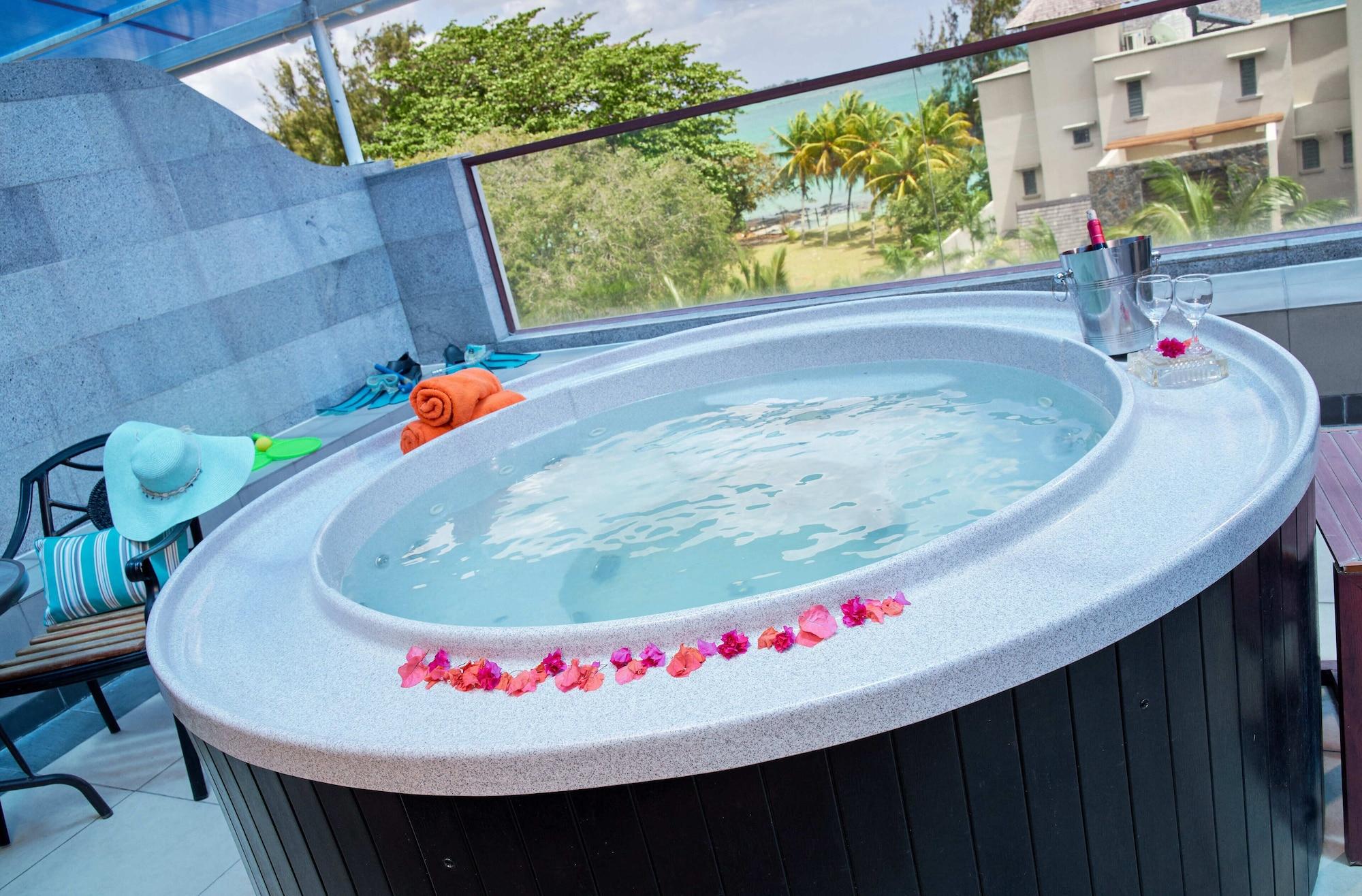Bur Nas Beach Luxury Suite Pereybere Beach Exterior photo